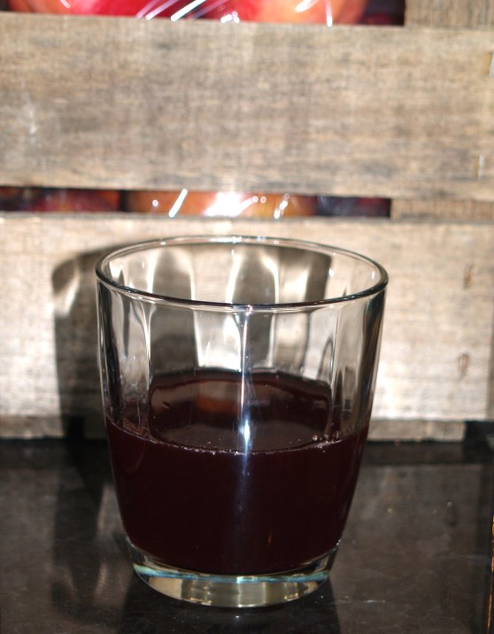fresh elderberry kombucha